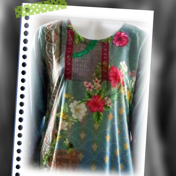 Tunic - Picture 4 of 9